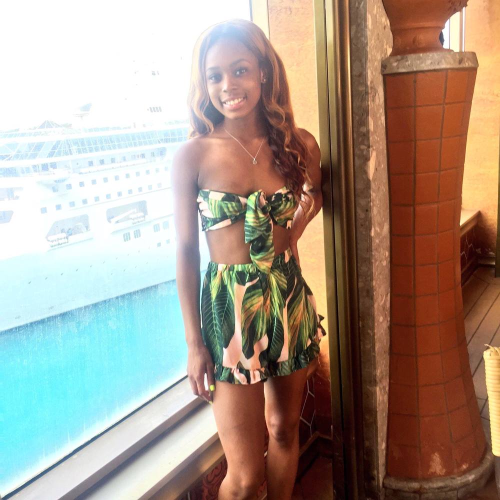 Meet your Posher, Delijah